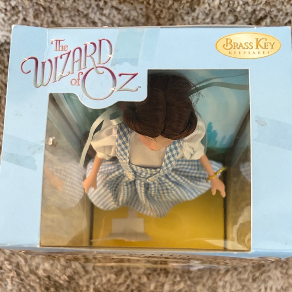 The Brass Key Keepsake Dorothy from Wizard of Oz. - Picture 4 of 5